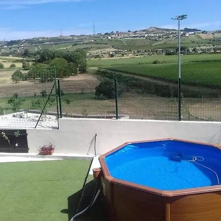 Bauernhof Sossego E Tranquilidade-valley Guest House-perto De Lisboa-estacionamento A Porta Do Arruda dos Vinhos