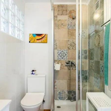 - Ou - Estacionamento A Porta Arruda dos Vinhos