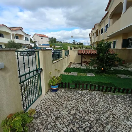Sossego E Tranquilidade-valley Guest House-perto De Lisboa-estacionamento A Porta Do
