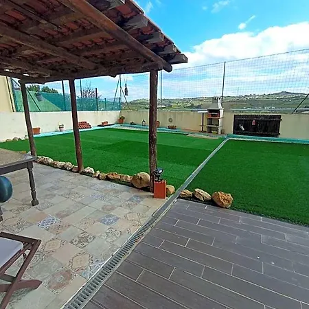 Agroturismo - Ou - Estacionamento A Porta Arruda dos Vinhos