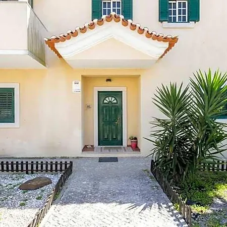 Agroturismo - Ou - Estacionamento A Porta Arruda dos Vinhos