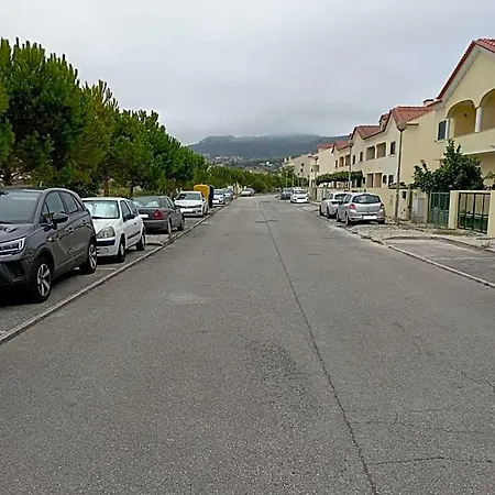 Agroturismo - Ou - Estacionamento A Porta